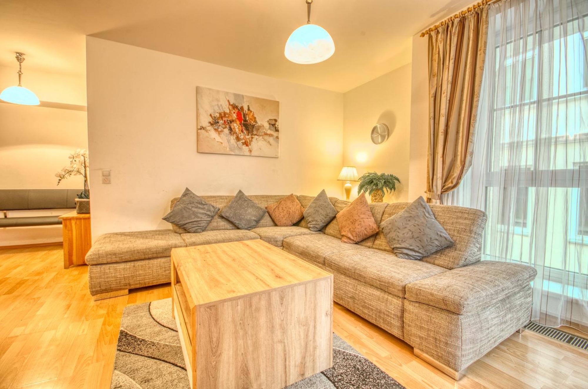 Zeller City Apt Aydin - By Alpen Apartments Zell am See Exterior photo
